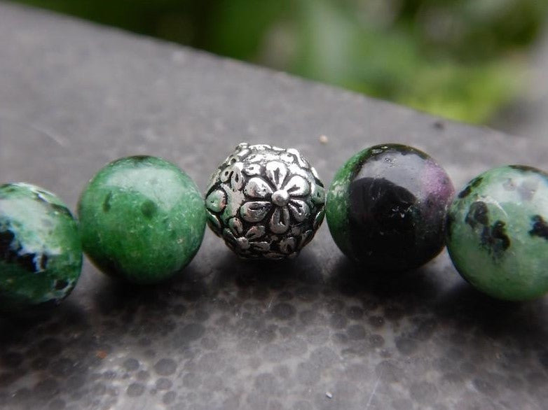 Bracelet en rubis zoïsite