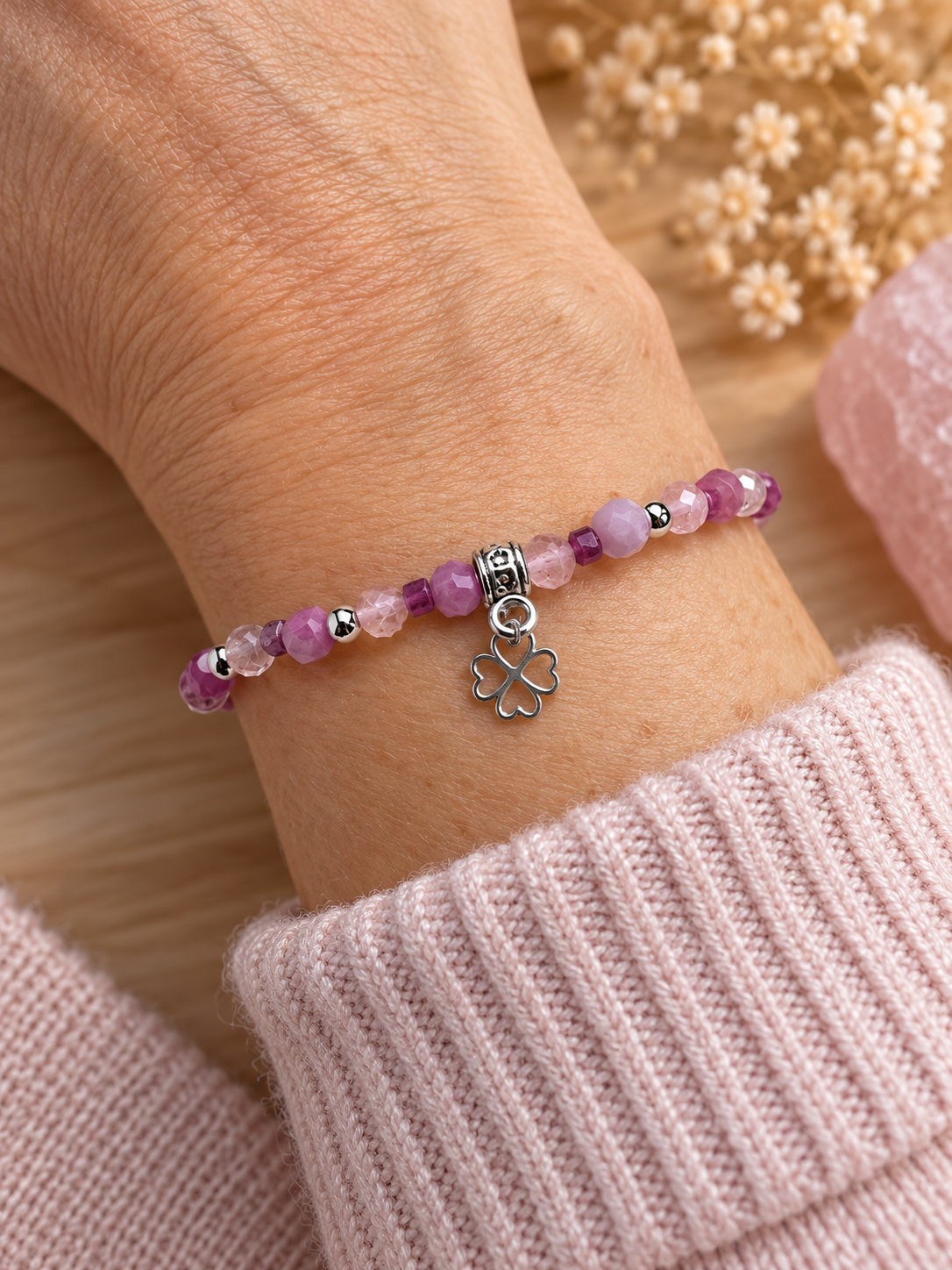 Bracelet en pierres roses