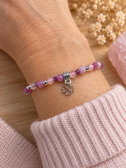 Bracelet en pierres roses