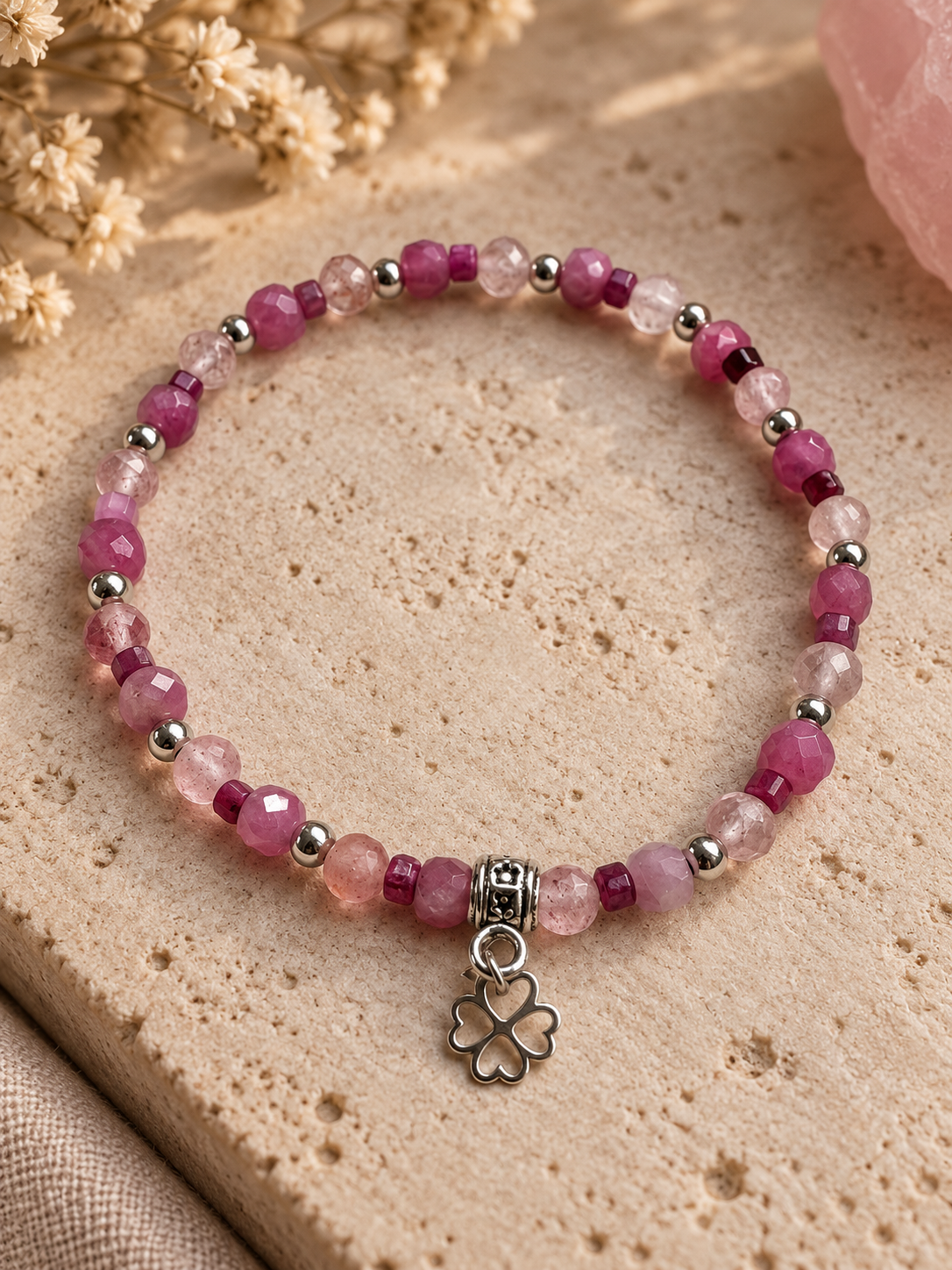 Bracelet en pierres roses