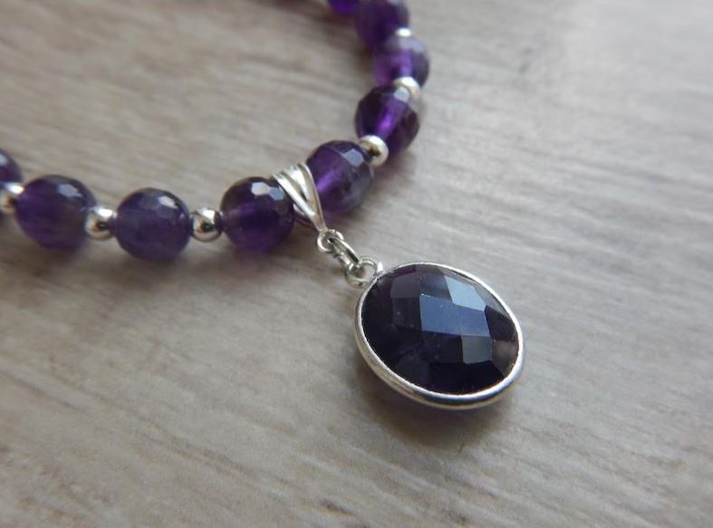 Collier en améthyste