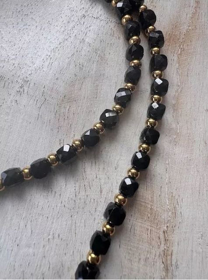 Collier en spinelle