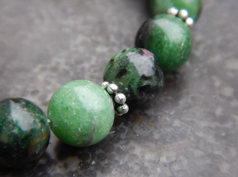 Bracelet en rubis zoïsite