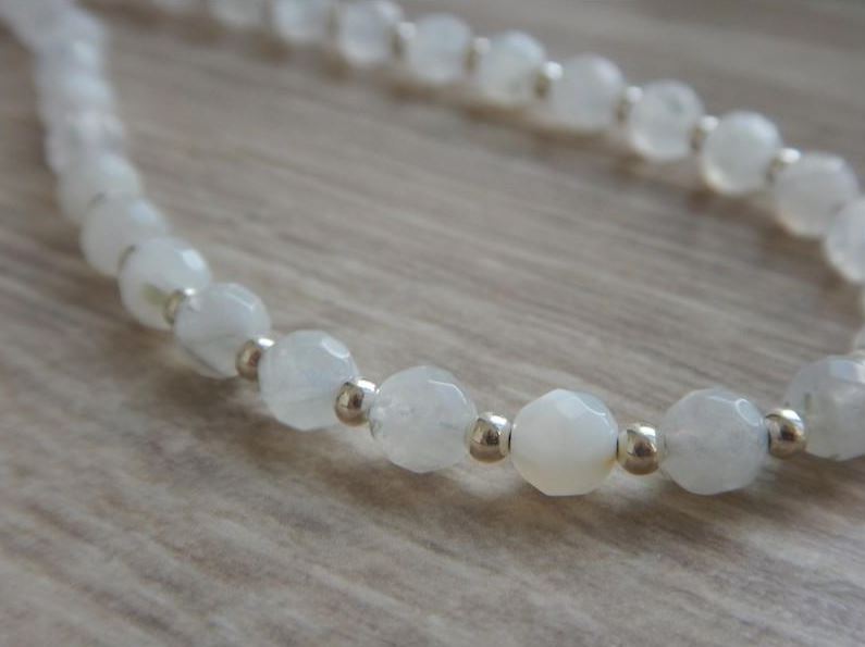 Collier en pierre de lune
